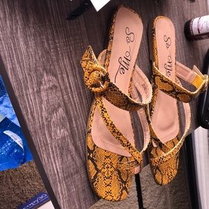 So Me Jenessa sandals